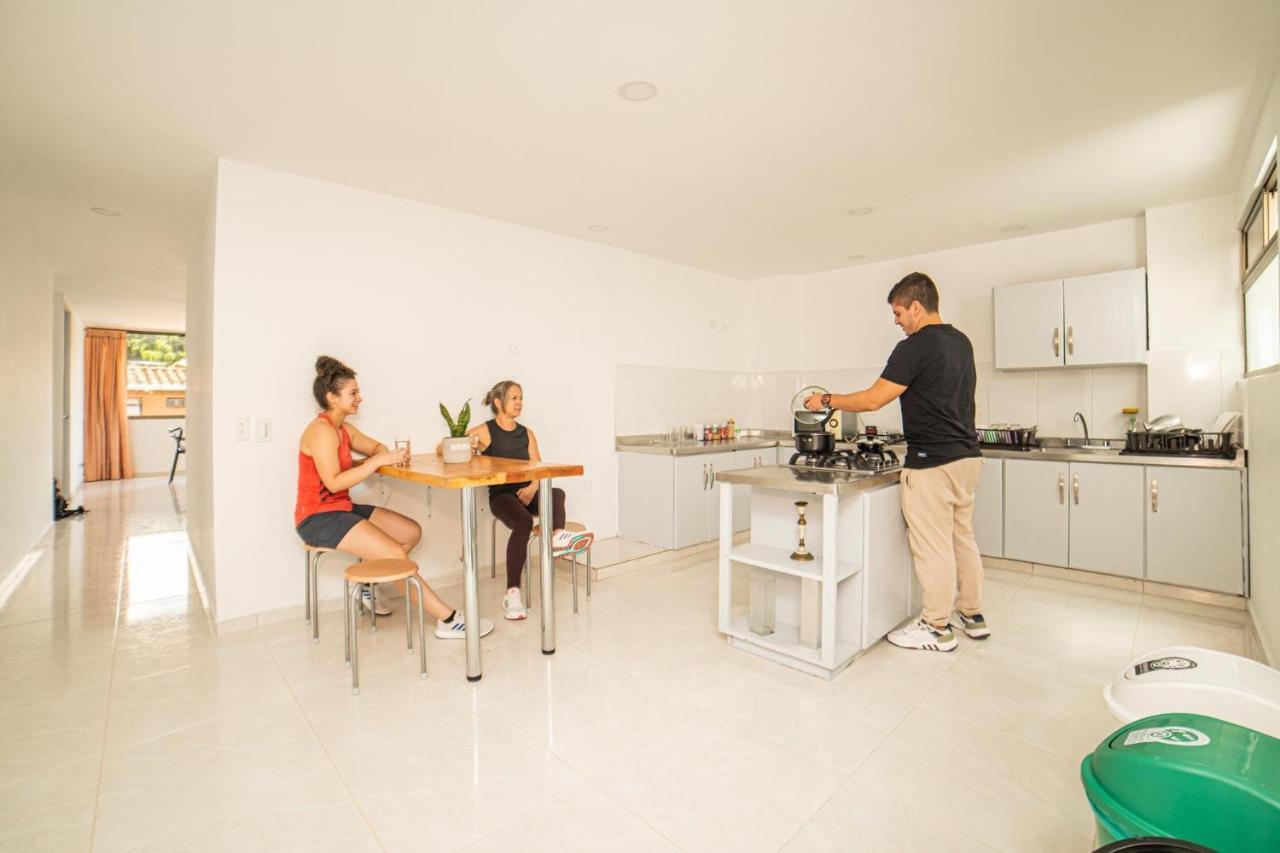 Tu Refugio Acogedor En El Corazon De Hab Privada A Homestay Medellin
